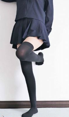 一层一层扒开你的衣服_午夜在线观看完整版