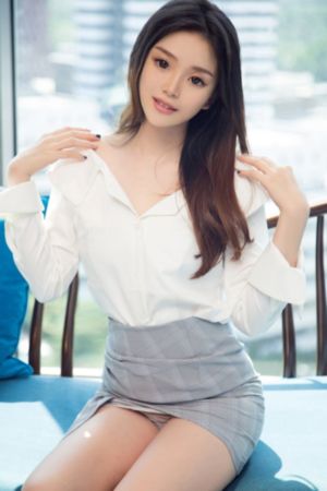 毛茸茸老女人_超清高清在线观看