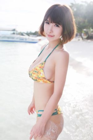 浴室里强摁做开腿呻吟拼免费视频_HD在线播放观看